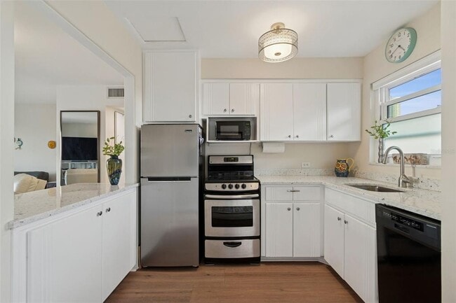 Building Photo - 750 Burlington Ave N