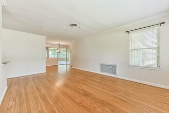 Building Photo - 3023 Fairhope St