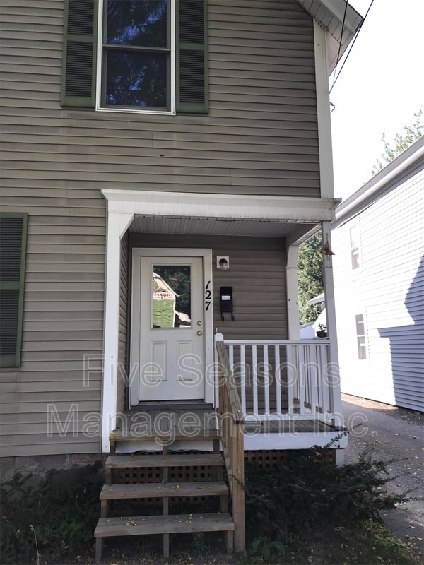 Photo - 127 N Union St House