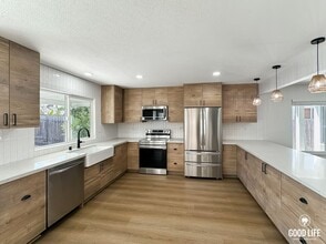 Building Photo - 9081 Penticton Way