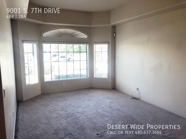 Building Photo - **COMING SOON** SPACIOUS 4 BED, 2 BATH HOM...