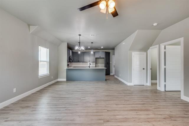 Foto del edificio - 2751 E 1st St