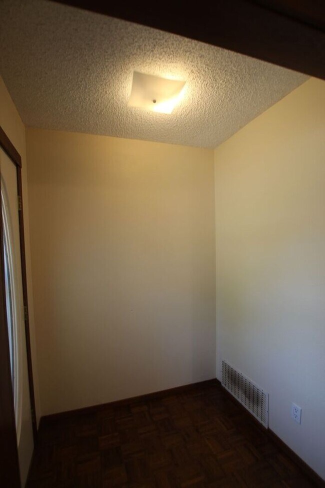 Foto del edificio - Beautiful 3 Bed 2 Bath Home in Tyler's Azalea District, Tour Today!