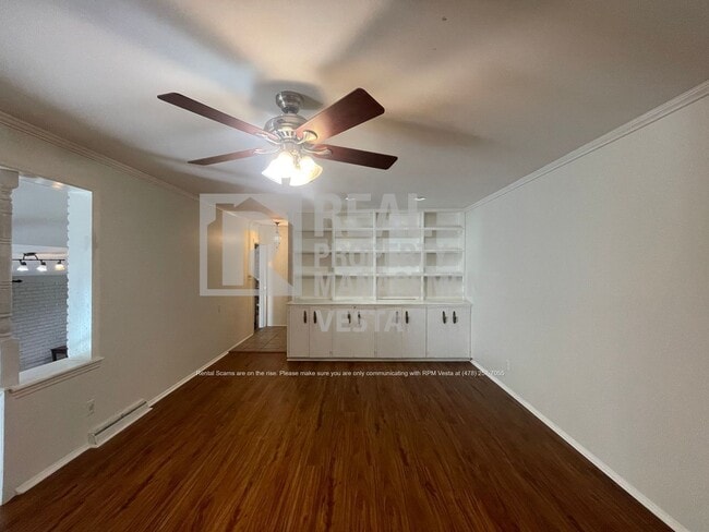 Building Photo - 240 Candler Dr