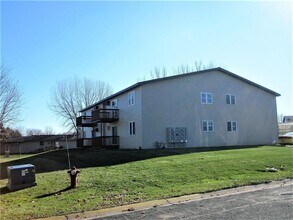 Building Photo - 308 Willow St