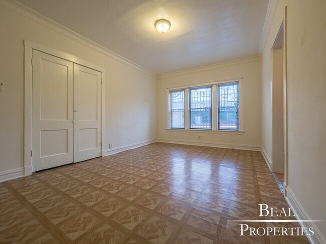 Building Photo - 2244 W Wilson