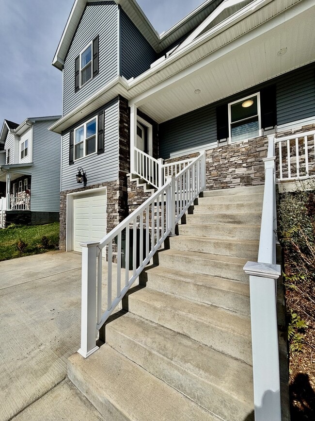 Building Photo - 104 Ida Marie Dr