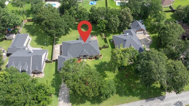 Foto del edificio - 2452 Ripplewood Dr