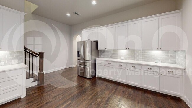 Foto del edificio - 7308 Van Tuyl Pkwy