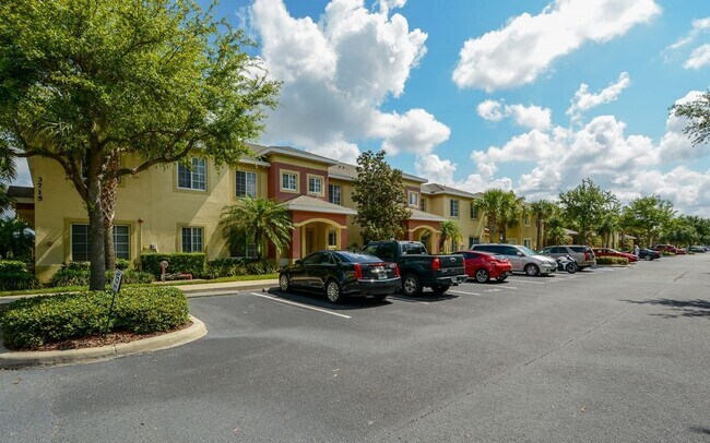 Foto del edificio - Lakeside Village Townhouse 2 Bedroom  2.5 ...
