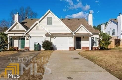 Primary Photo - 145 Courtyard Dr