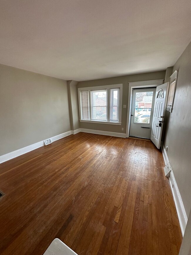 Building Photo - 3 Bed, 1 Bath in Chester (Widener Campus)