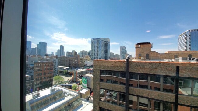 Foto del edificio - 812 N Wells St