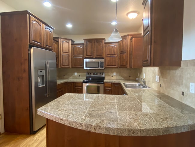 Building Photo - 3545 Big Ben Dr