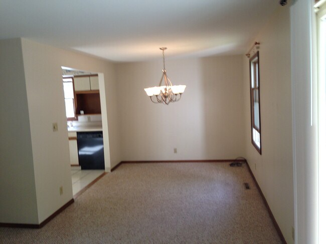 Building Photo - 3320 Millersport Hwy