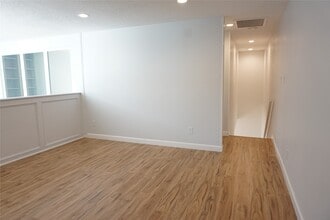 Building Photo - 4006 Breakwood Dr