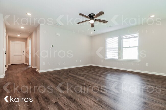 Foto del edificio - 135 Cottage Grove Rd