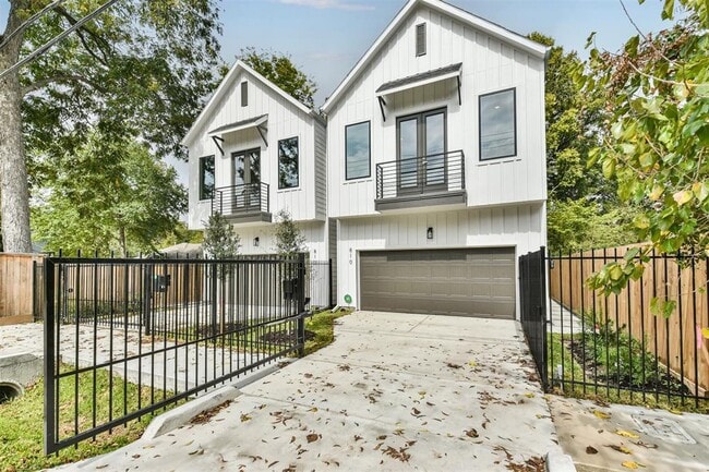 Building Photo - 810 Mansfield St