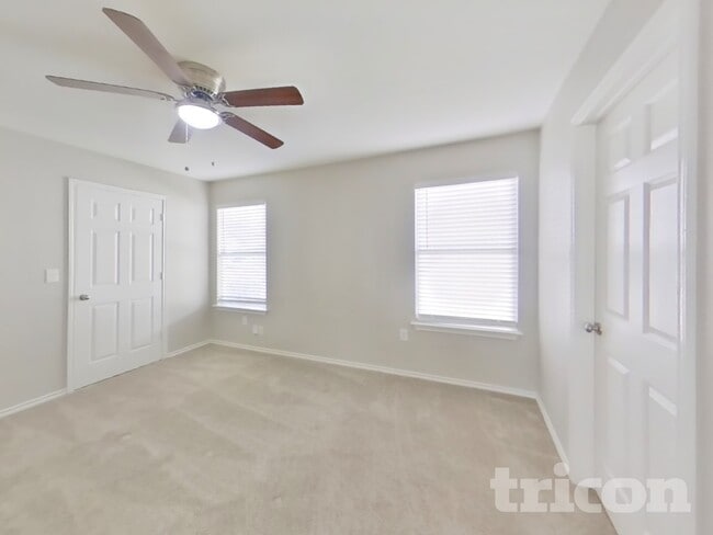 Building Photo - 6323 Cougar Village