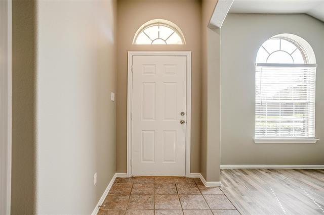 Building Photo - 513 Crawford Dr