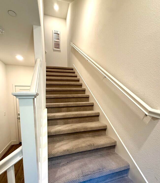 Foto del edificio - 204 Plum Tree St