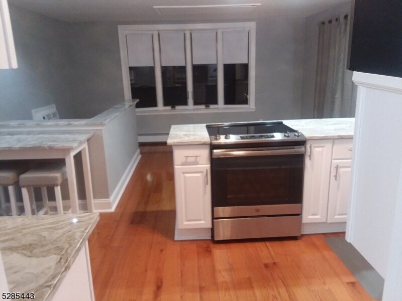 Primary Photo - 49 N Hillside Ave