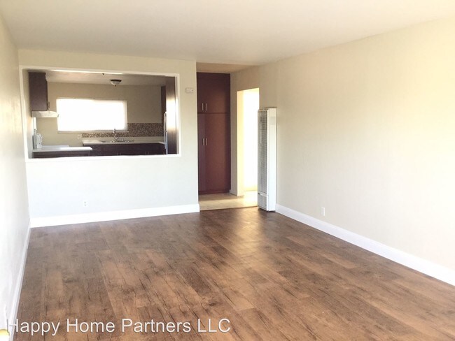 Building Photo - 2401 Bartlett St