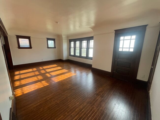 Building Photo - 2970 N 37th St