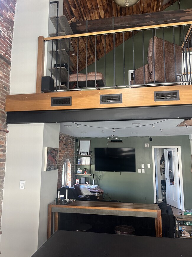 Foto del edificio - 51 W Blenkner St