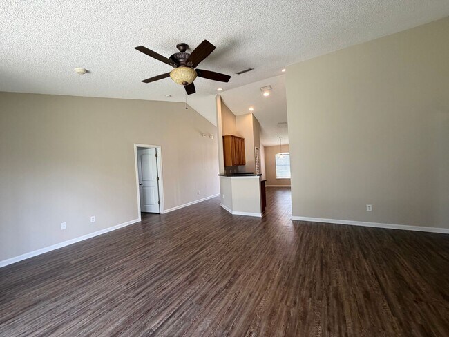 Building Photo - Westside Renovated Home