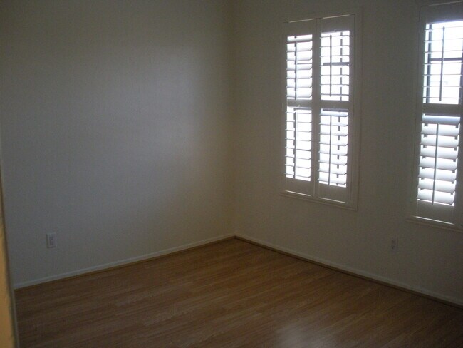 Foto del edificio - 6611 W Jamaica Dr