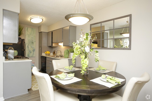 Slate Renovated Features - Pindo Pointe