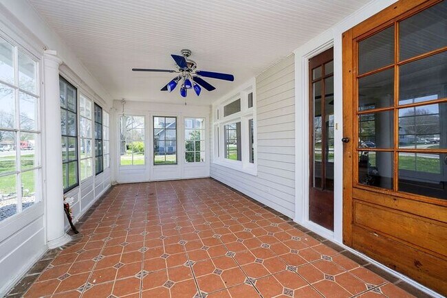 Foto del edificio - A Timeless 1926 Gem with Modern Comforts