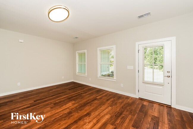 Building Photo - 7681 Cloverdell Drive