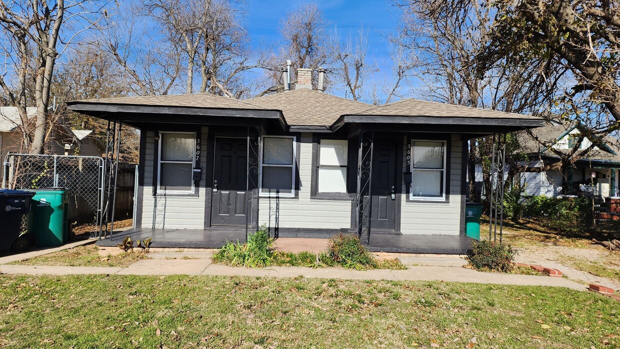 Near Fairgrounds! 1 Bed 1 Bath Duplex. $... - Near Fairgrounds!  1 Bed 1 Bath Duplex.  $...