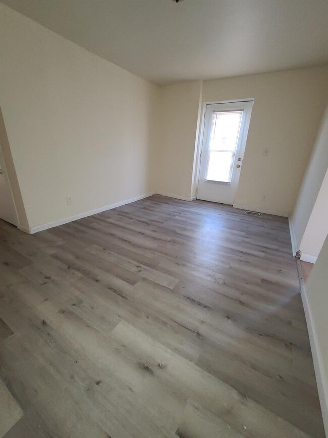 Building Photo - 6165 Delancey St