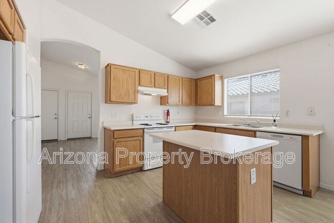 Building Photo - 14823 W Redfield Rd
