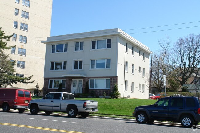 Foto del edificio - 522 Deal Lake Dr