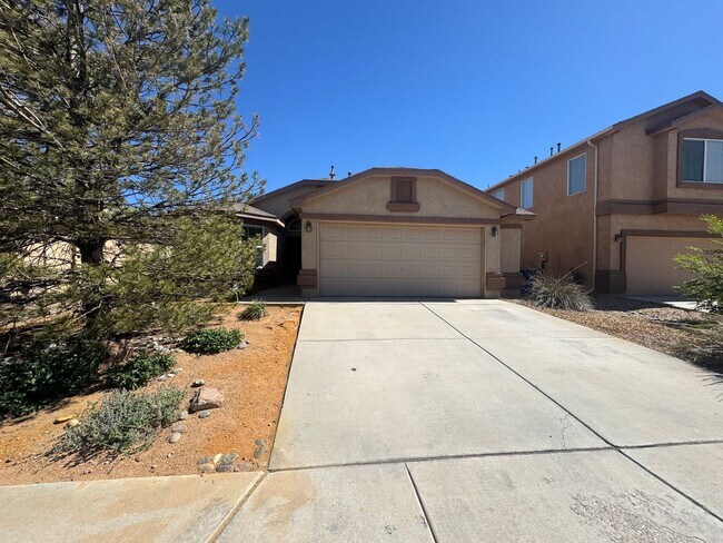 Foto del edificio - 3 bed 2 bath home in Huning Ranch
