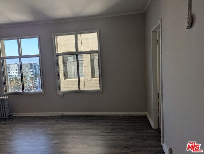 Foto del edificio - 634 S Gramercy Pl