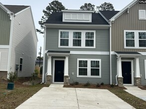 Building Photo - 809 Coburg Ln