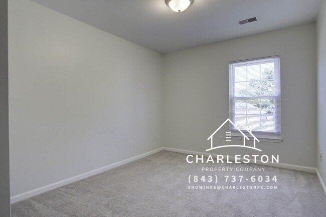 Building Photo - 138 Thistle Rd