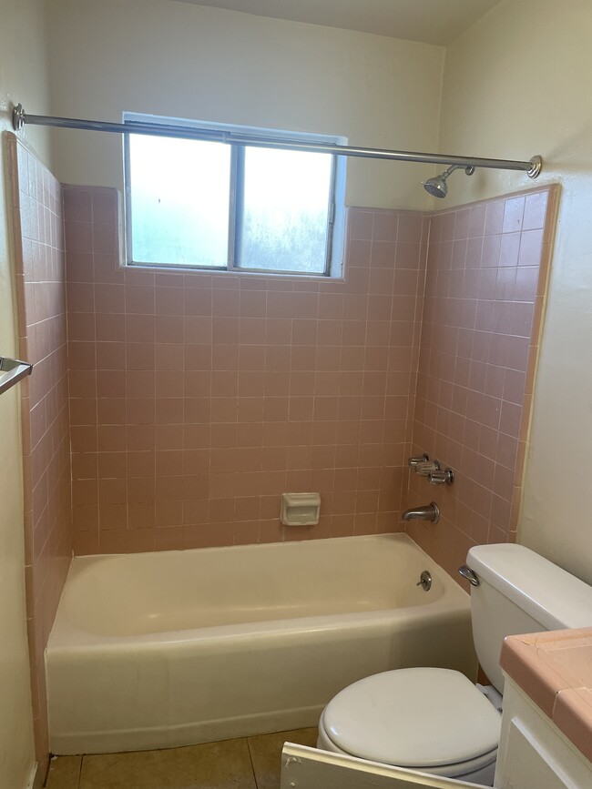 Bathroom - 237 E Navilla Plz