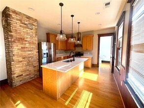 Building Photo - 1609 Elliot Ave