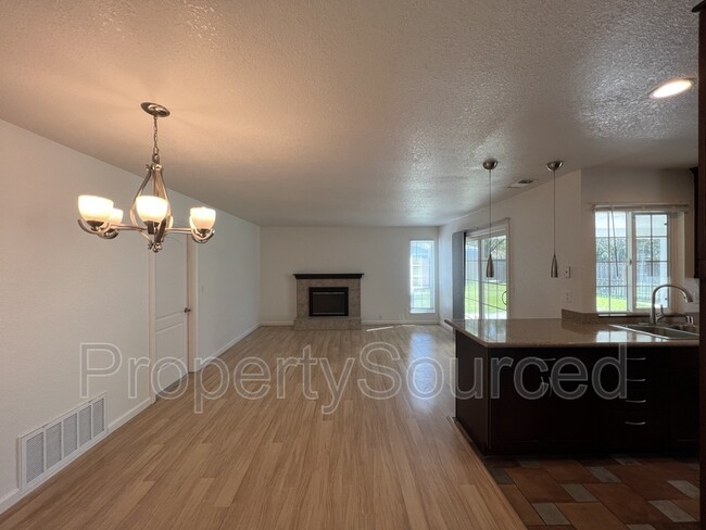 Foto del edificio - 1454 Briarwood Pl