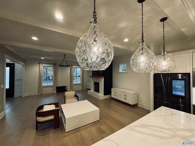 Foto del edificio - 329 Clift Home Pl Dr