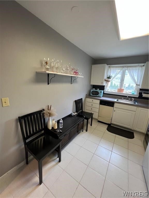 Foto del edificio - 572 W Ferry St