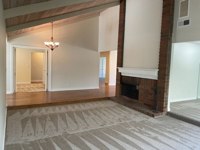 Building Photo - 3246 Medicine Bow Ct