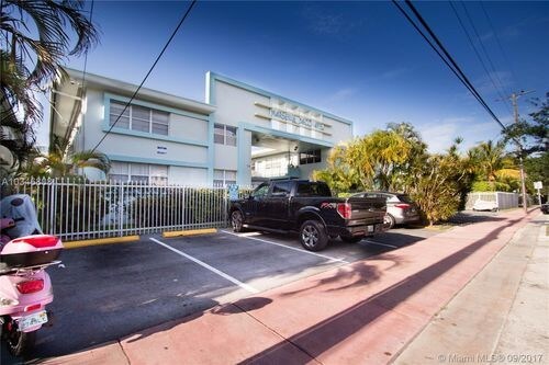 Foto del edificio - 1275 Marseille Dr