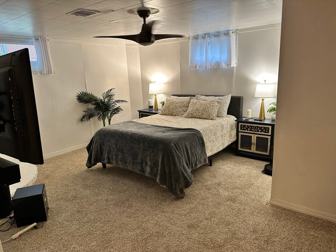 Foto principal - 9630 NE Skidmore St